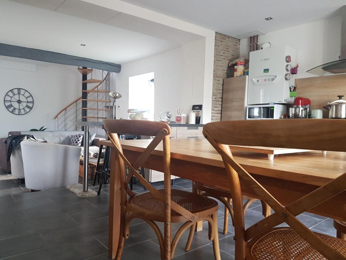 Maison En Galets Pardies Eksteriør billede
